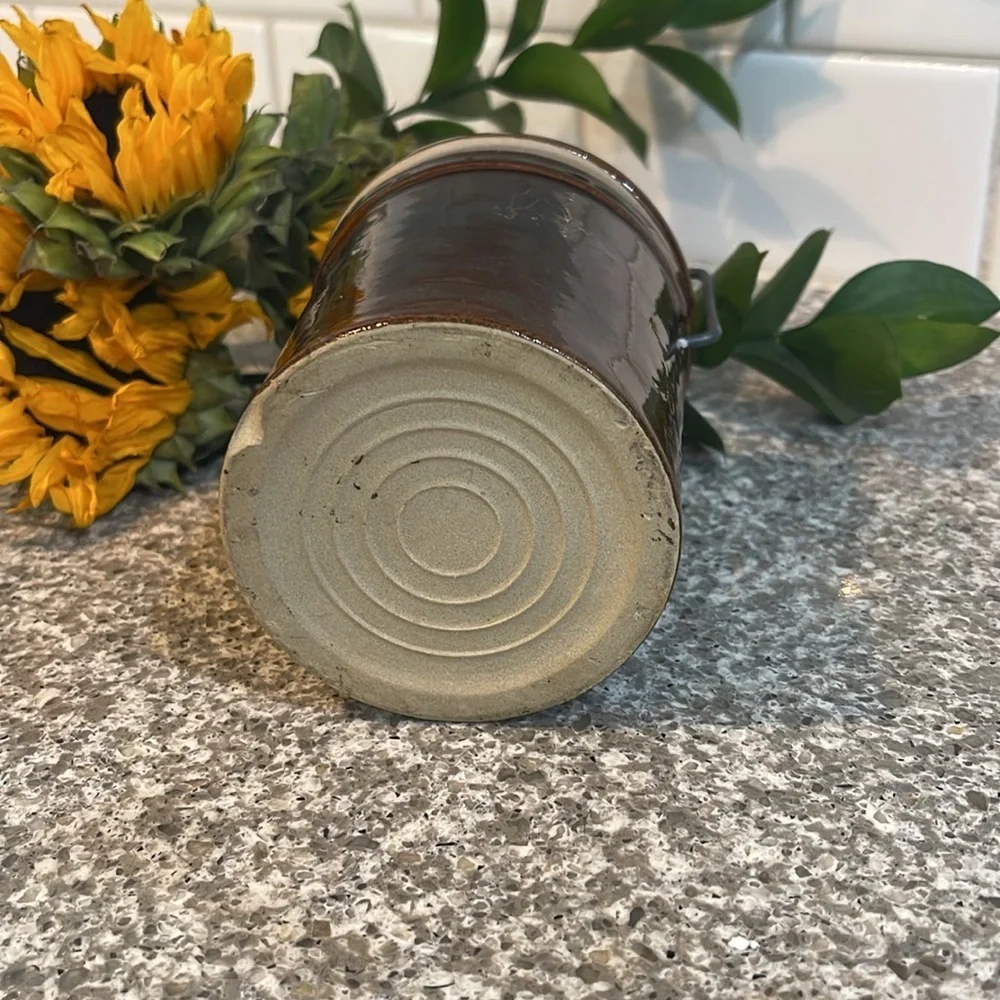 Brown Ceramic Food Storage Canister with Metal Latch